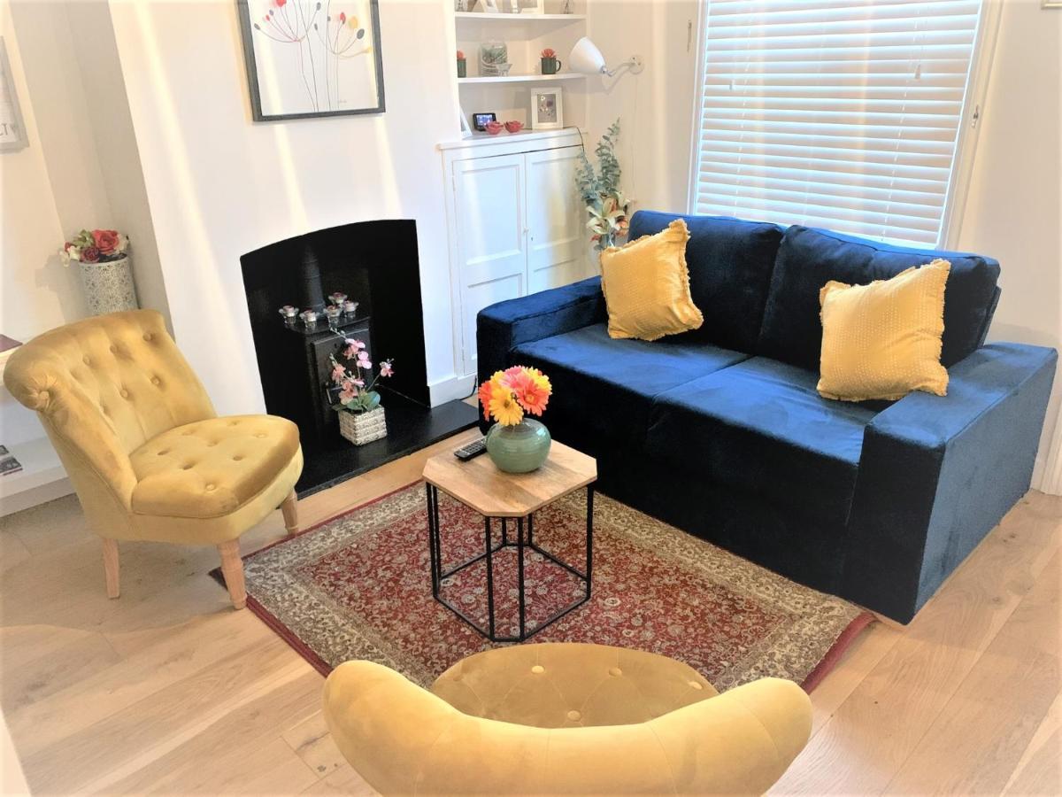 Riverside Channel5 "Holidays Homes In The Sun" Featured Central Canterbury Cottage With Free Parking Extérieur photo