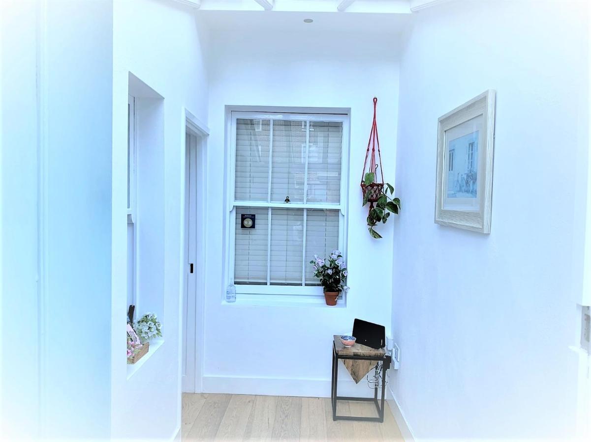 Riverside Channel5 "Holidays Homes In The Sun" Featured Central Canterbury Cottage With Free Parking Extérieur photo