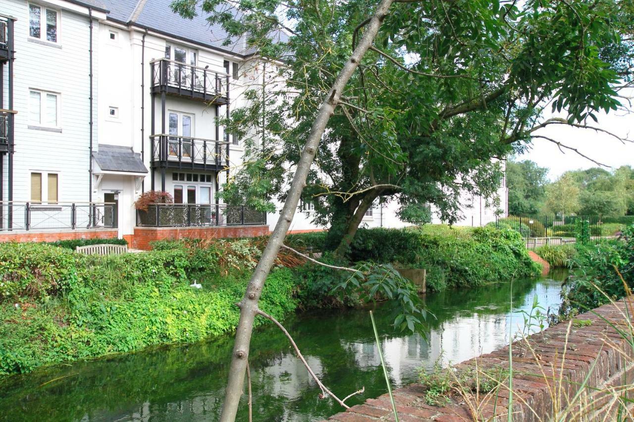 Riverside Channel5 "Holidays Homes In The Sun" Featured Central Canterbury Cottage With Free Parking Extérieur photo